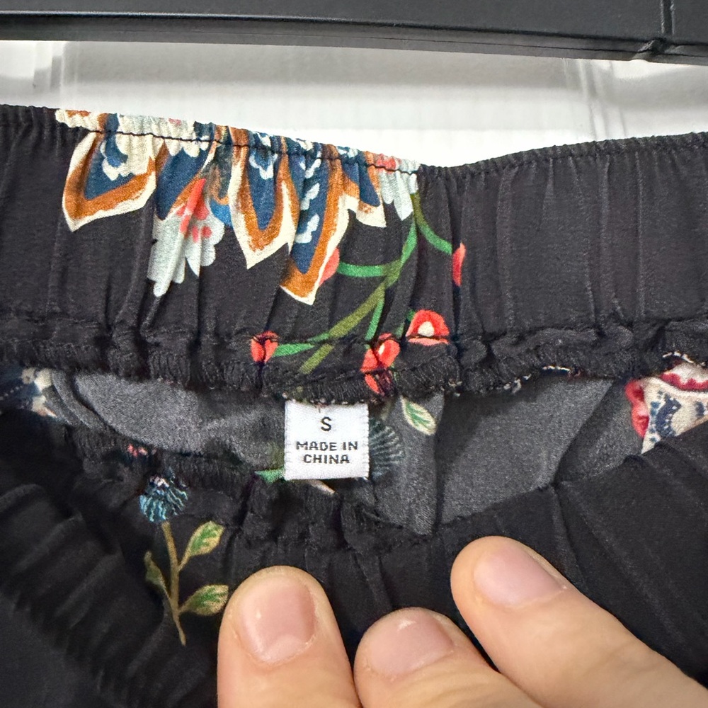 Johnny Was Black Floral Women's Shorts - Picture 3 of 4